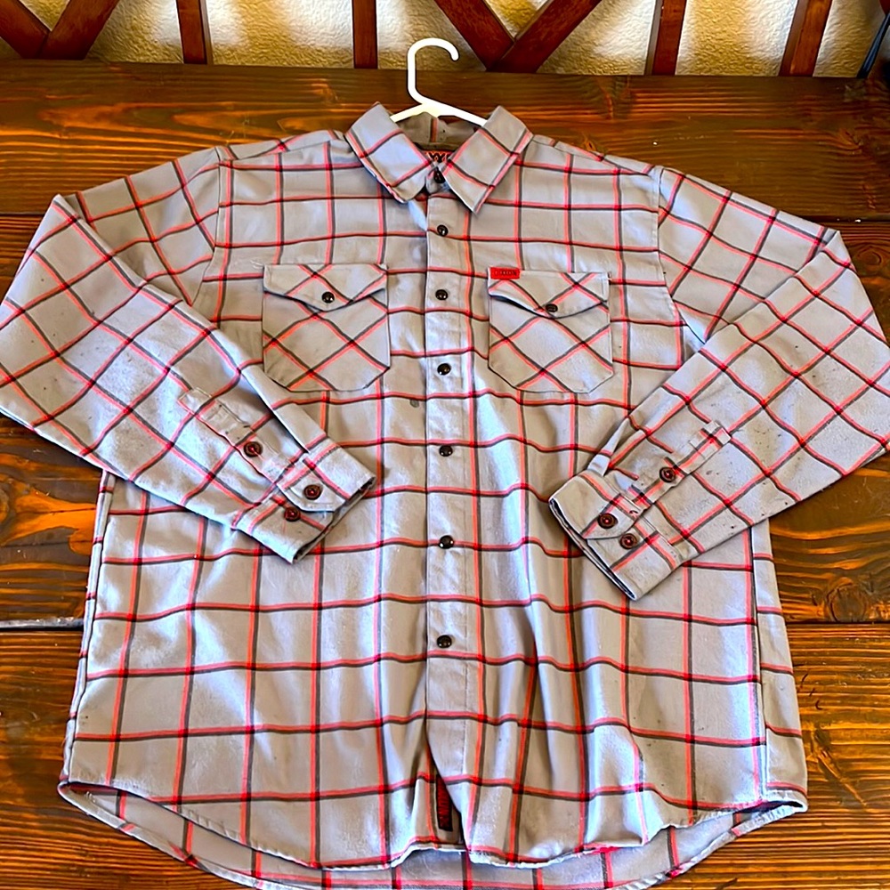 Dixxon flannel company. Size L